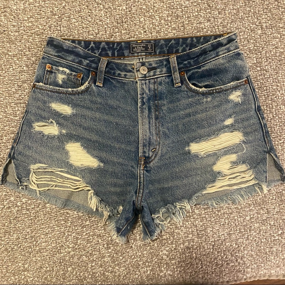 High waisted Abercrombie shorts